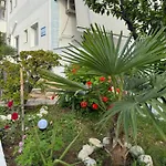 Hotel Garden Sofia & *