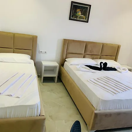 Hotel Garden Sofia - Free Parking Ksamil