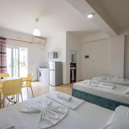 Hotel Garden Sofia - Free Parking Ksamil