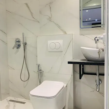 Garden Sofia 1- Free Parking Отель Ксамил