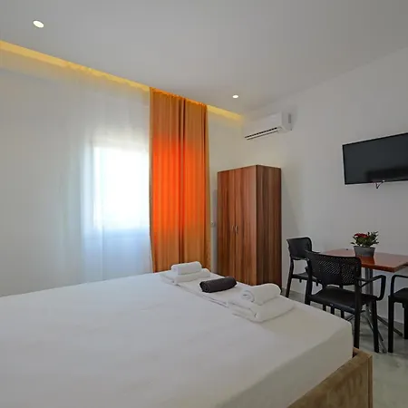 Отель Garden Sofia 1- Free Parking