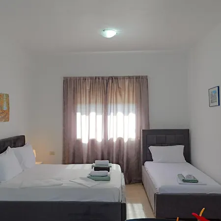 Hotel Garden Sofia - Free Parking Ksamil
