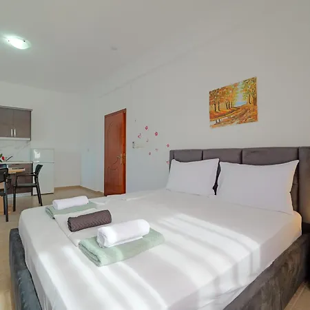 Отель Garden Sofia 1- Free Parking *