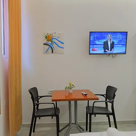 Отель Garden Sofia 1- Free Parking