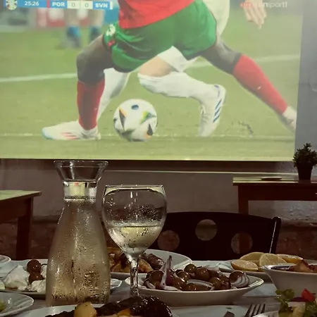 Отель Garden Sofia 1- Free Parking *